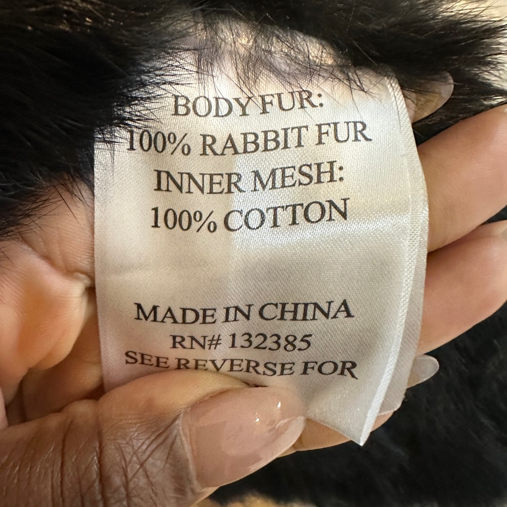 Black Rabbit Fur Vest - Picture 5 of 6